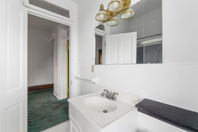 63 Smith Place, Columbus, OH 43201