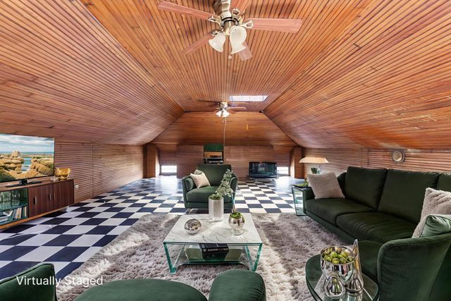 63 Smith Place, Columbus, OH 43201