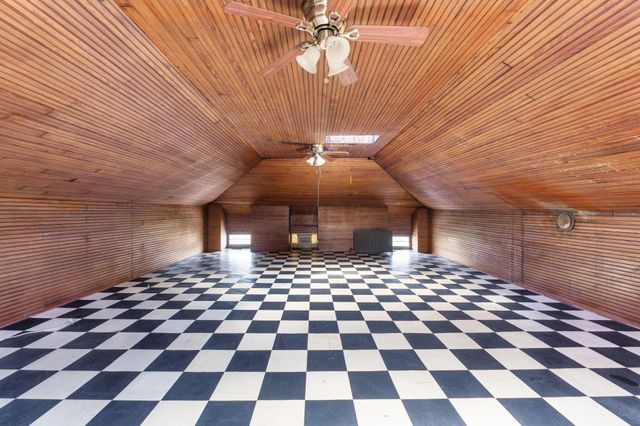 63 Smith Place, Columbus, OH 43201