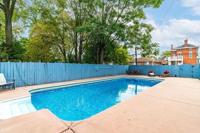 63 Smith Place, Columbus, OH 43201