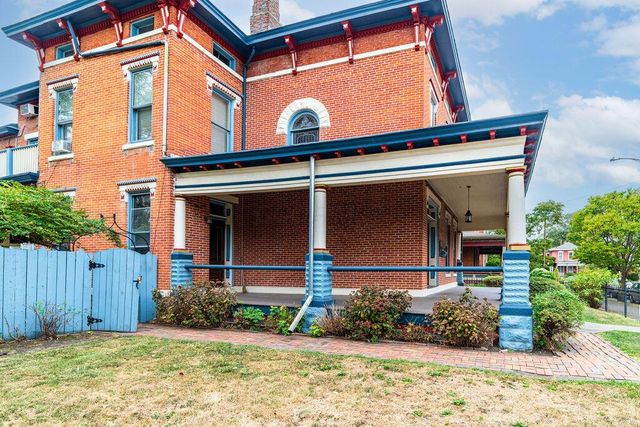 63 Smith Place, Columbus, OH 43201