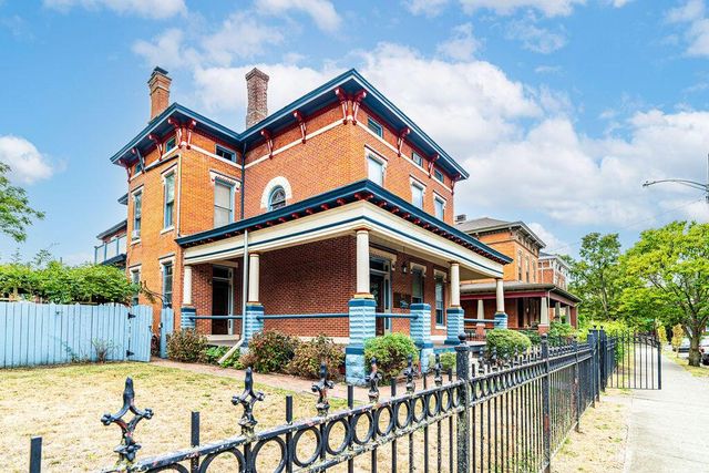 63 Smith Place, Columbus, OH 43201