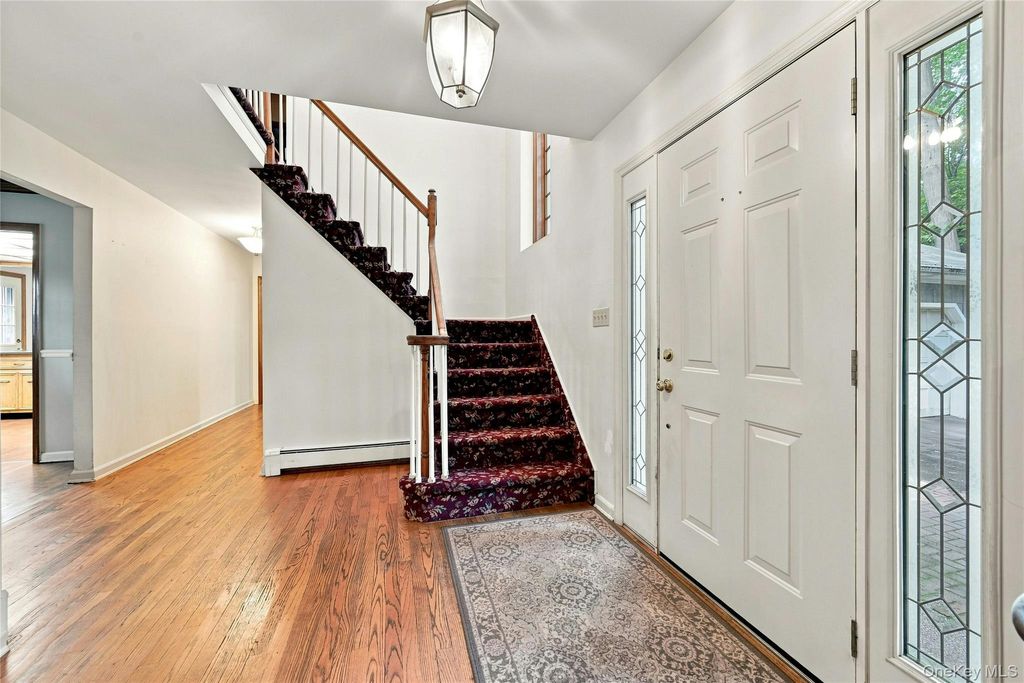 31 Sands Lane, Port Jefferson, NY 11777 — photo 4
