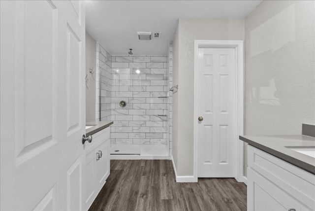 15431 Wandering Trail, Friendswood, TX 77546