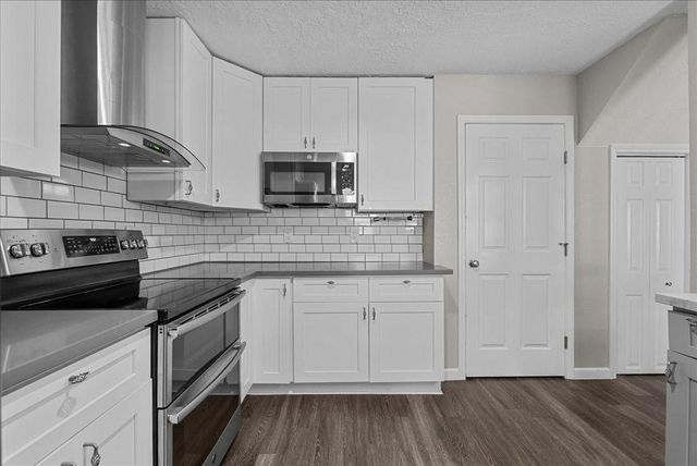 15431 Wandering Trail, Friendswood, TX 77546