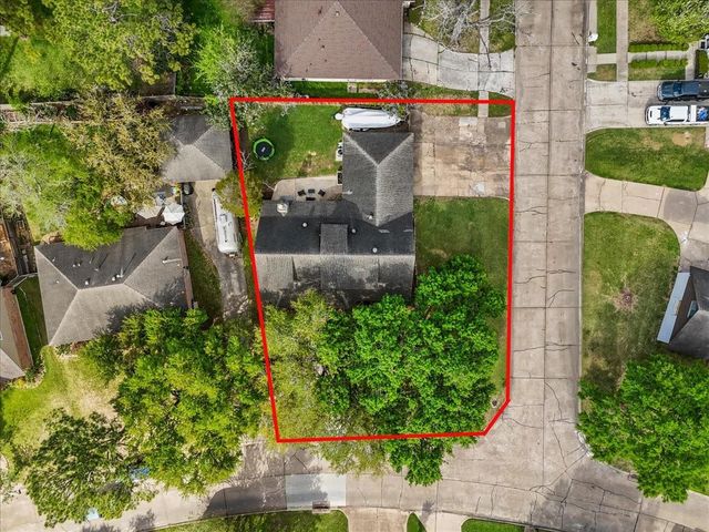 15431 Wandering Trail, Friendswood, TX 77546