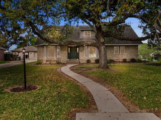 15431 Wandering Trail, Friendswood, TX 77546