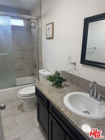 2436 E 115th Place 2434, Los Angeles, CA 90059
