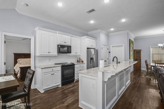 518 Westfield Drive, Pearl, MS 39208