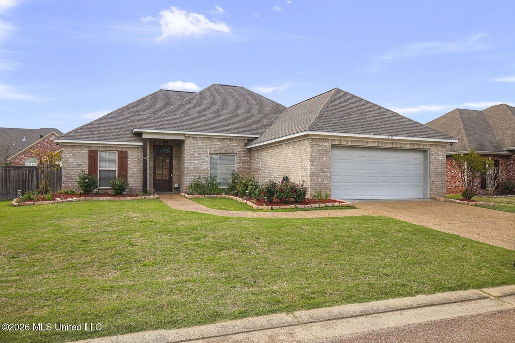 518 Westfield Drive, Pearl, MS 39208