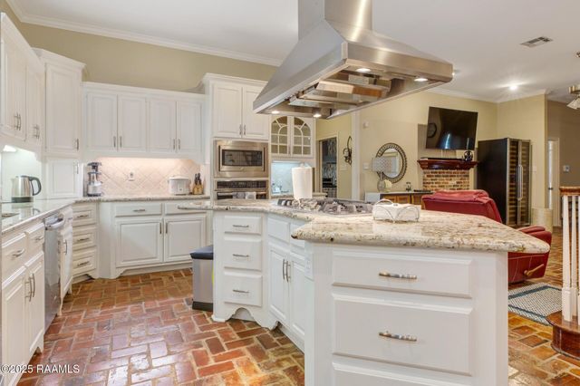 115 Westfield Drive, Lafayette, LA 70503