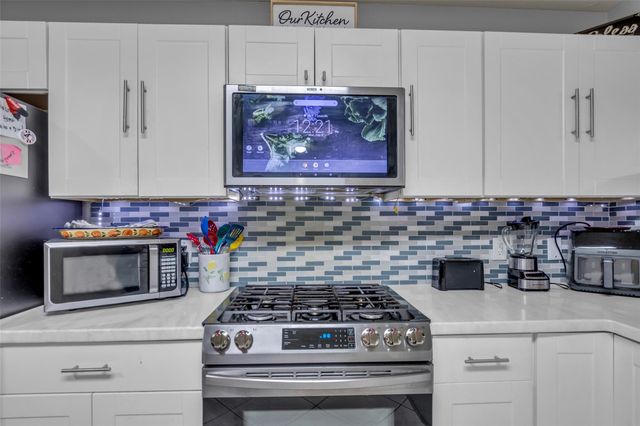 539 Silky Leaf Drive, Houston, TX 77073