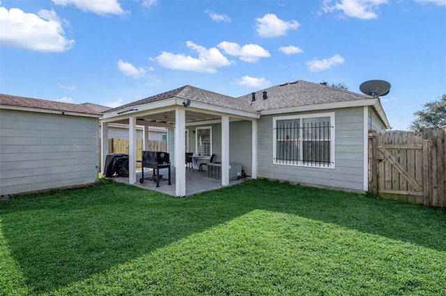 539 Silky Leaf Drive, Houston, TX 77073