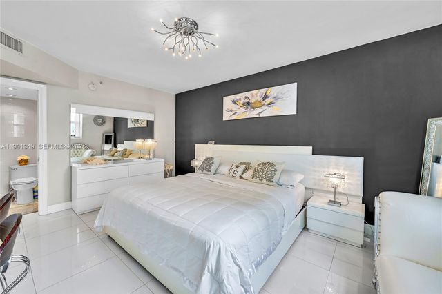 3001 S Ocean Drive 1513, Hollywood, FL 33019