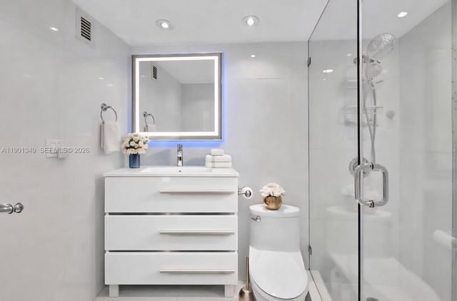 3001 S Ocean Drive 1513, Hollywood, FL 33019