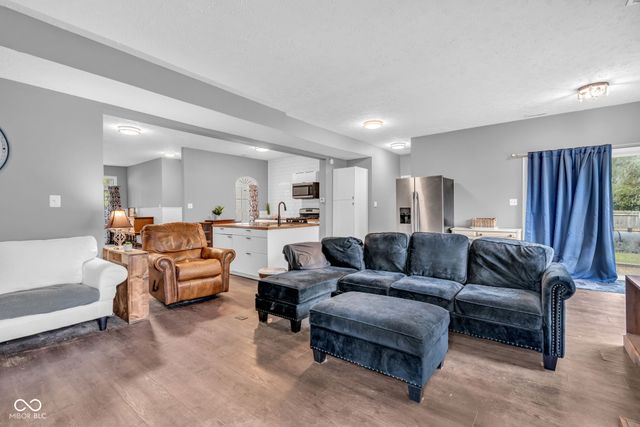 6021 E Terhune Court, Camby, IN 46113