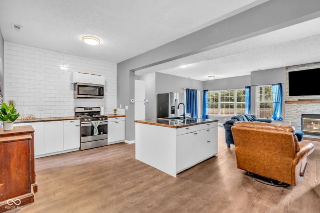 6021 E Terhune Court, Camby, IN 46113