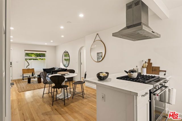 670 Olive Street, Los Angeles, CA 90291