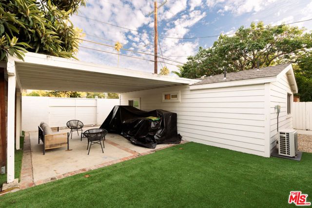 670 Olive Street, Los Angeles, CA 90291