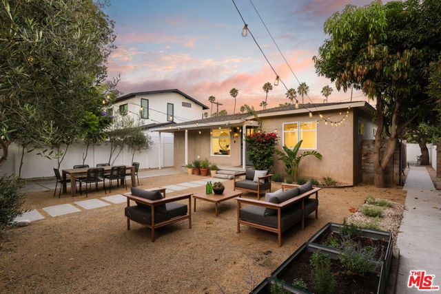 670 Olive Street, Los Angeles, CA 90291