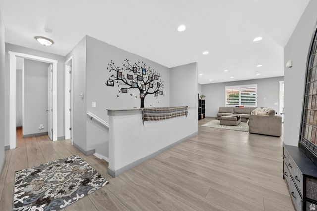 8528 S OTTER CREEK DR, West Jordan, UT 84081
