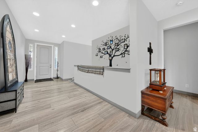 8528 S OTTER CREEK DR, West Jordan, UT 84081