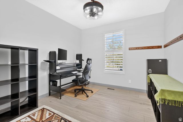 8528 S OTTER CREEK DR, West Jordan, UT 84081