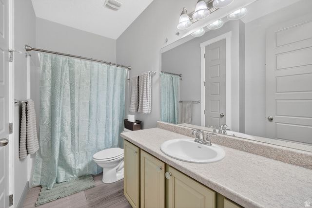 8528 S OTTER CREEK DR, West Jordan, UT 84081