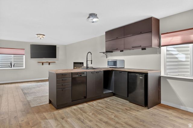 8528 S OTTER CREEK DR, West Jordan, UT 84081
