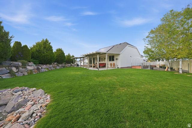 8528 S OTTER CREEK DR, West Jordan, UT 84081