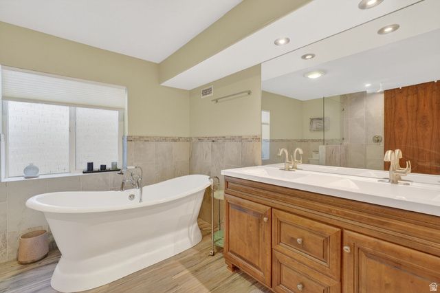 8528 S OTTER CREEK DR, West Jordan, UT 84081