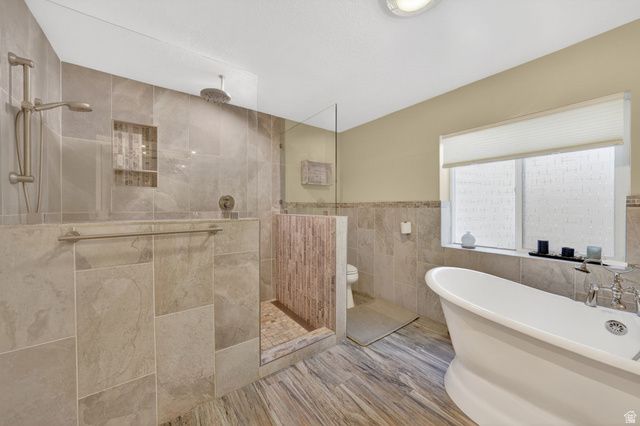 8528 S OTTER CREEK DR, West Jordan, UT 84081