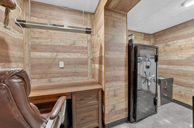 8528 S OTTER CREEK DR, West Jordan, UT 84081