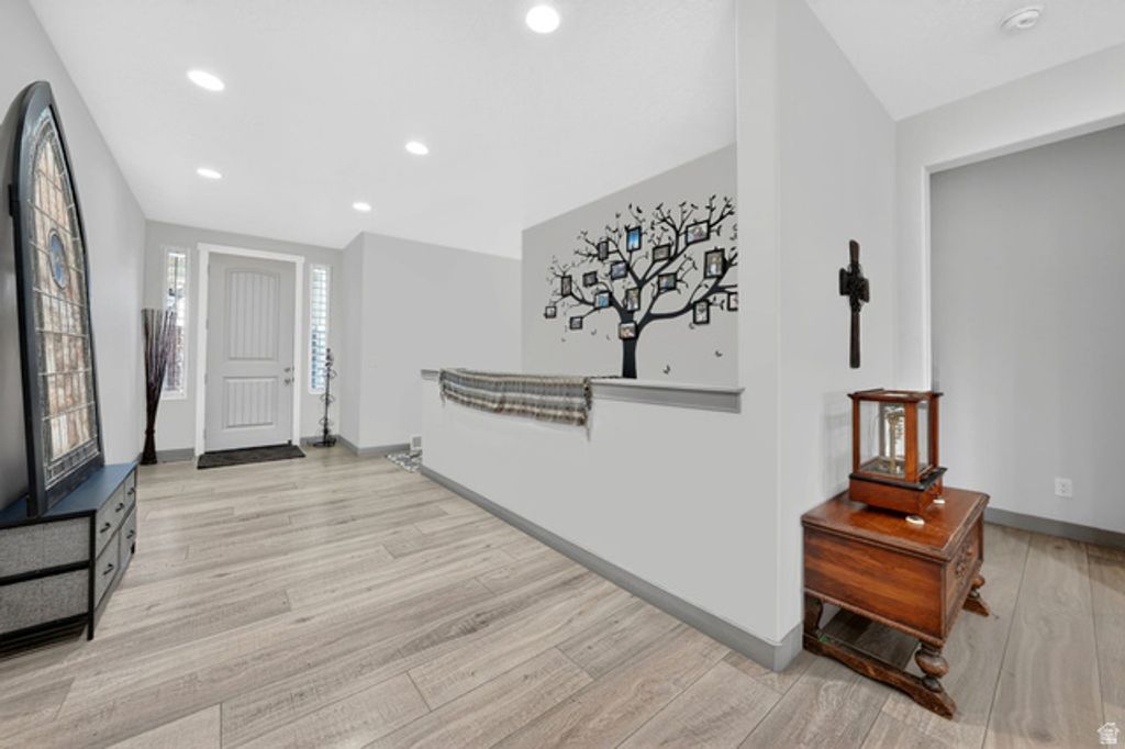 Image 15 of property listing at 8528 S OTTER CREEK DR, West Jordan, UT 84081