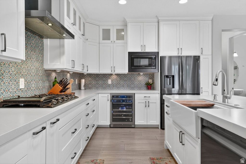 Image 23 of property listing at 8528 S OTTER CREEK DR, West Jordan, UT 84081