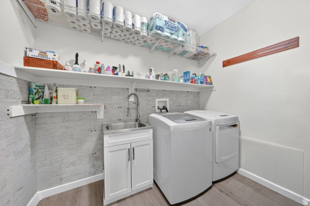 Image 35 of property listing at 8528 S OTTER CREEK DR, West Jordan, UT 84081
