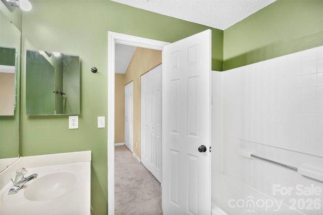 3105 Summercroft Lane, Charlotte, NC 28269