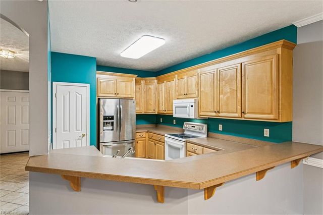 314 Oak Ridge DR, Newport News, VA 23603