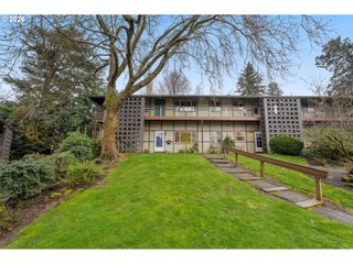 3046 Sw FLORIDA Ct B, Portland, OR 97219