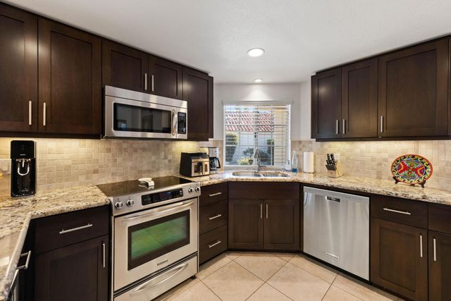 43818 Via Granada, Palm Desert, CA 92211