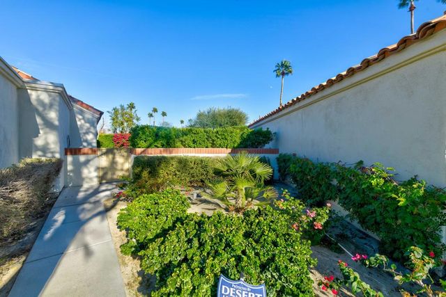 43818 Via Granada, Palm Desert, CA 92211