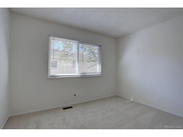 9005 E Lehigh Ave 19, Denver, CO 80237