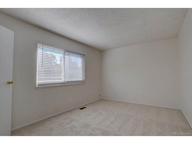 9005 E Lehigh Ave 19, Denver, CO 80237