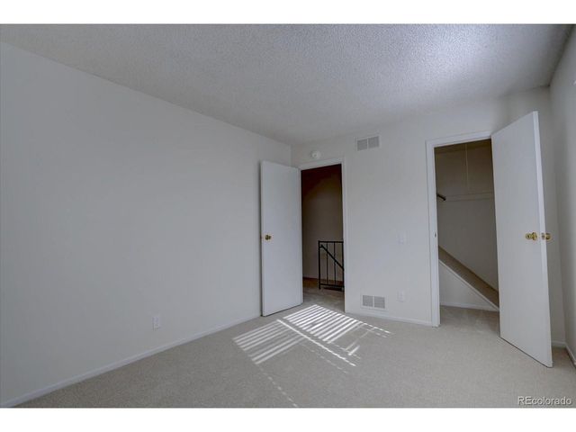 9005 E Lehigh Ave 19, Denver, CO 80237