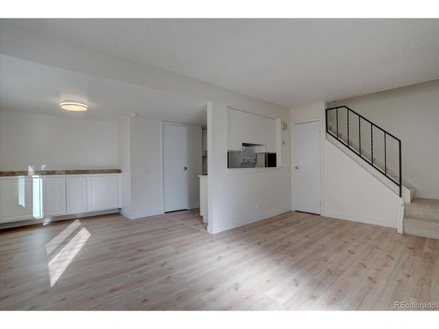 9005 E Lehigh Ave 19, Denver, CO 80237