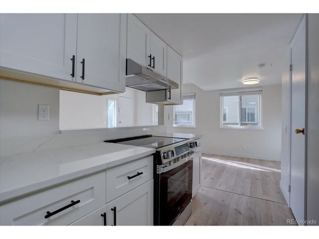 9005 E Lehigh Ave 19, Denver, CO 80237