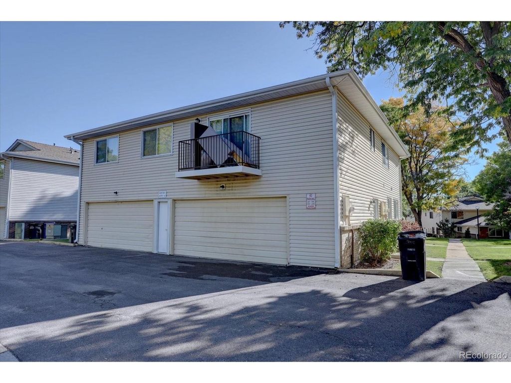 9005 E Lehigh Ave 19, Denver, CO 80237
