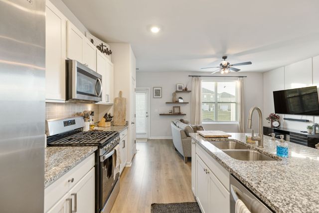 428 Waterfowl Way, Lebanon, TN 37090