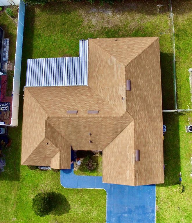 Image 2 of property listing at 302 FERRARA COURT, Kissimmee, FL 34758