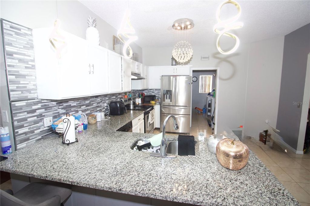 Image 7 of property listing at 302 FERRARA COURT, Kissimmee, FL 34758